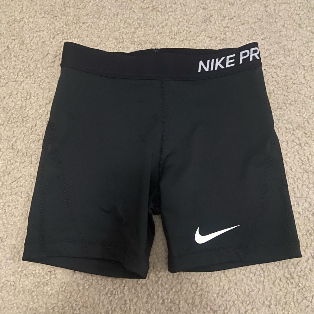 Girls Nike spandex shorts, size large